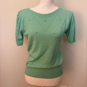 Women’s mint green short sleeve sweater~ Size Small
